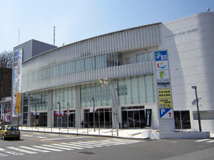 韮崎市立図書館の外観