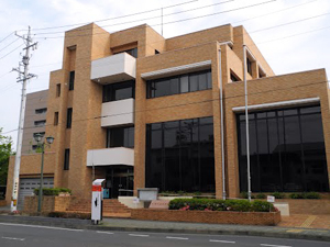 大垣市立図書館の外観