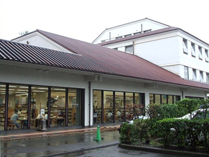 倉敷市立中央図書館の外観