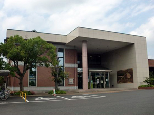 里庄町立図書館の外観