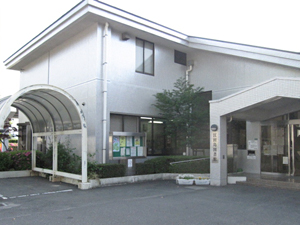 江田島市立江田島図書館の外観