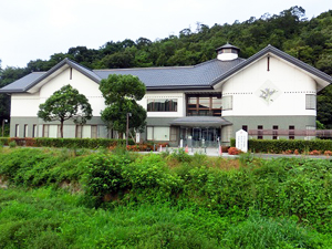 福山市沼隈図書館の外観