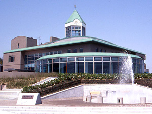 長久手市中央図書館の外観