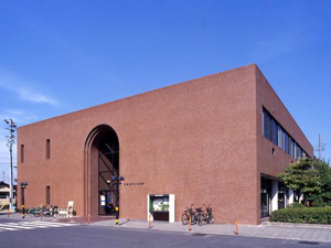 尾張旭市立図書館の外観