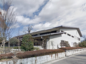 東近江市立八日市図書館の外観