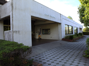 彦根市立図書館の外観