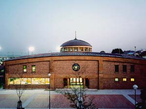 大津市立和邇図書館の外観