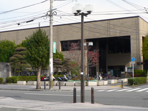 熊本市立図書館の外観