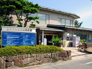 藤沢市辻堂市民図書館の外観