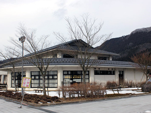 福井市立美山図書館の外観