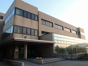 敦賀市立図書館の外観