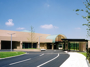 水巻町図書館の外観