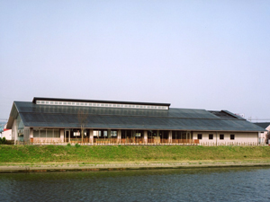遠賀町立図書館の外観