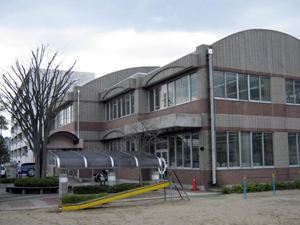 郡山市希望ヶ丘図書館の外観