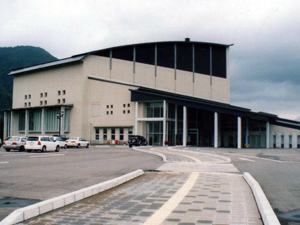 南会津町図書館の外観