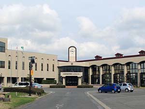 秋田市立雄和図書館の外観