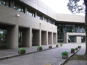 安中市図書館の外観