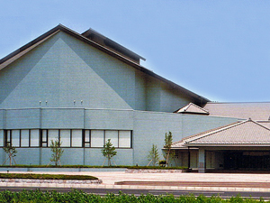 安中市松井田図書館の外観