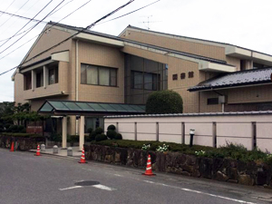 藤岡市立図書館の外観