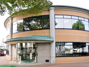 高崎市立群馬図書館の外観