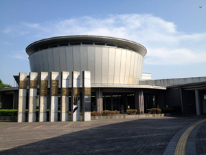 筑西市立中央図書館の外観