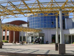 茨城町立図書館の外観