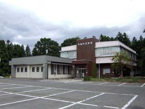 箕輪町図書館の外観