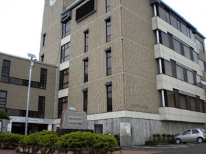 高松市香川図書館の外観