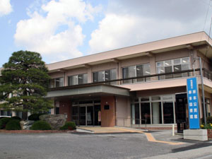 伯耆町立岸本図書館の外観