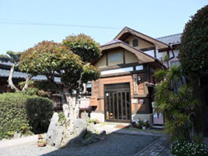 姶良市立加治木図書館の外観